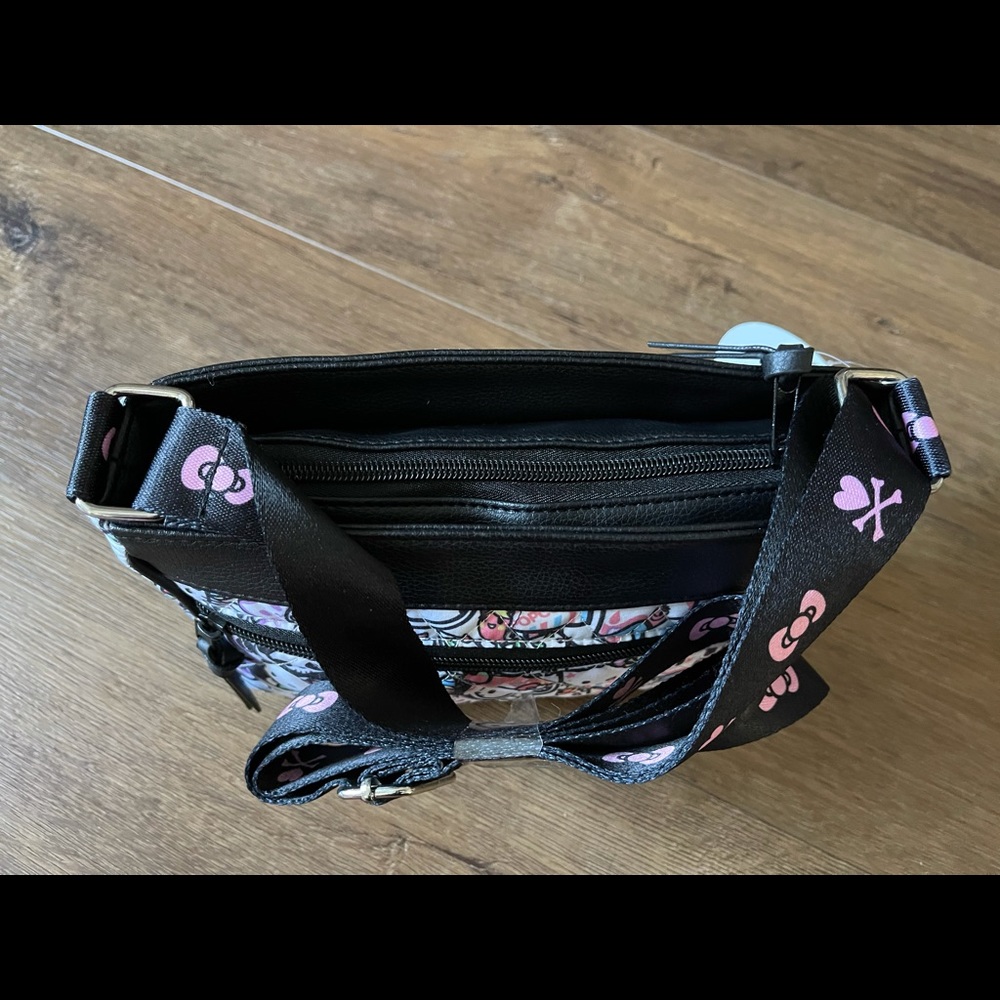 HELLO KITTY & TokiDoki-Imported (NWT) Crossbody Handbag - Picture 15 of 16